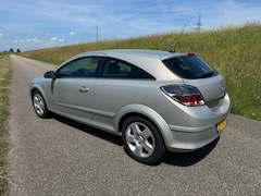 Opel Astra GTC - 1.6 Cosmo