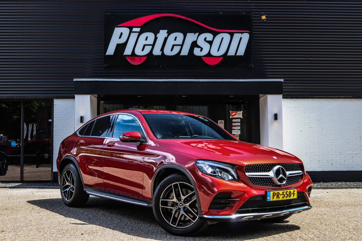 Mercedes-Benz GLC-klasse Coupé - 250 4MATIC AMG PANO 360 TREKH - AutoWereld.nl