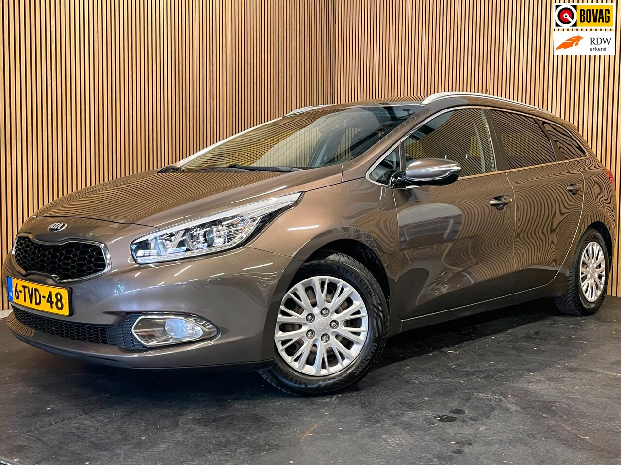 Kia Cee'd Sportswagon - 1.6 GDI BusinessLine|135PK|AFNEEMBARE TREKHAAK|NAVI|CAMERA|CLIMATE+CRUISE CONTROL|NETTE AU - AutoWereld.nl