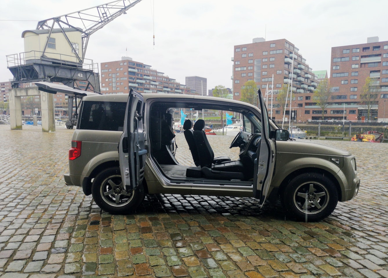 Honda Element - Model YH2: 4WD / vierwielaandrijving. 4-traps automaat - AutoWereld.nl