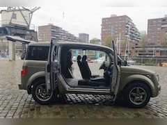 Honda Element - Model YH2: 4WD / vierwielaandrijving. 4-traps automaat