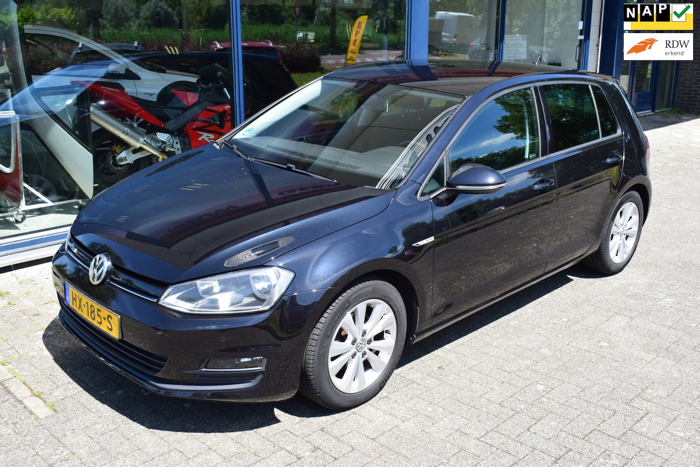 Volkswagen Golf - 1.0 TSI Business Edition Connected 1.0 TSI Business Edition Connected - AutoWereld.nl