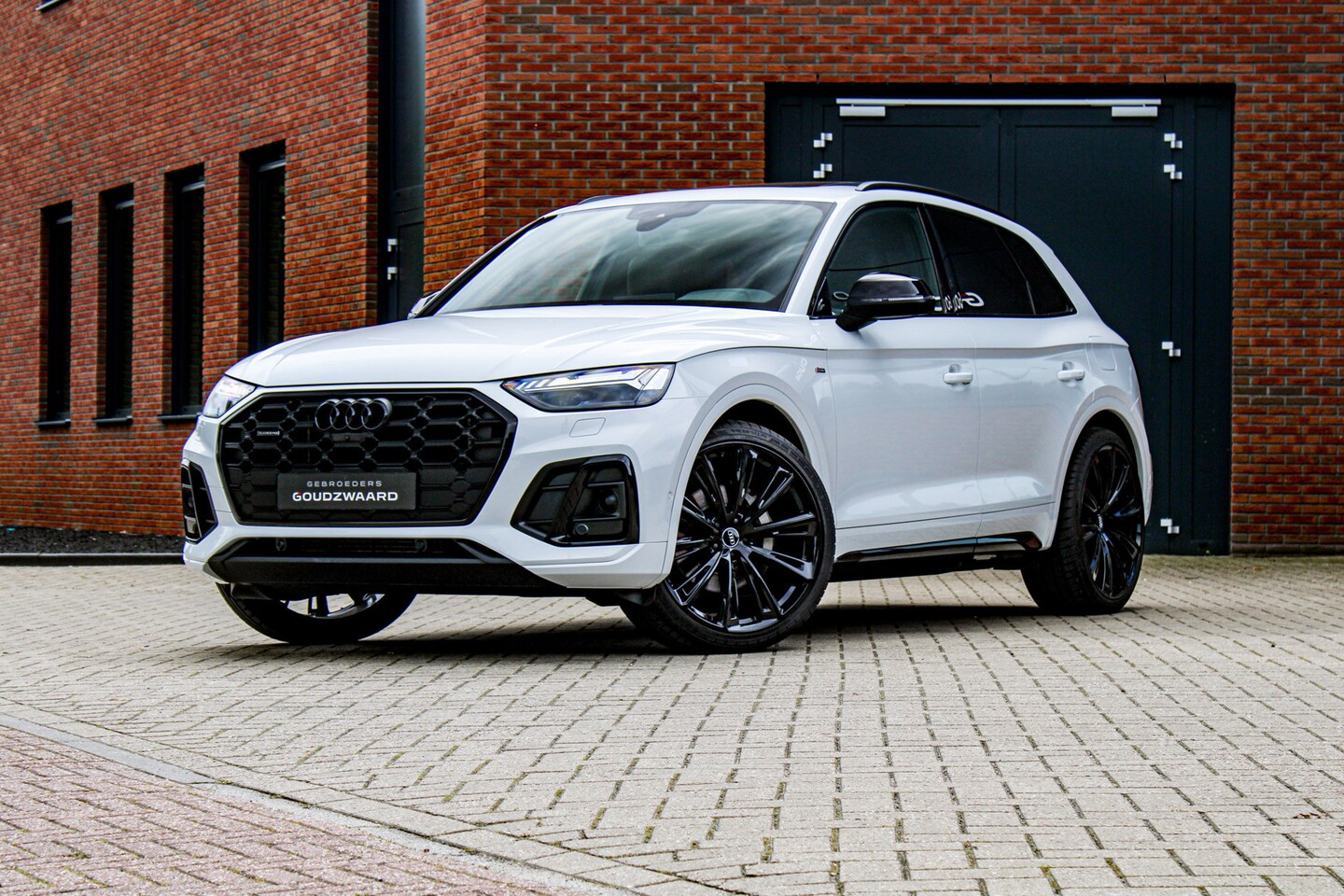 Audi Q5 - 50 TFSI e S edition | Luchtvering | Pano | Memory | Leder | Massage | Top view - AutoWereld.nl