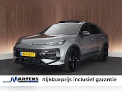 Volkswagen T-Roc - 1.5 eTSI 150pk DSG R-Line Black Style Panoramadak Trekhaak Camera Stoelverwarming Navigati