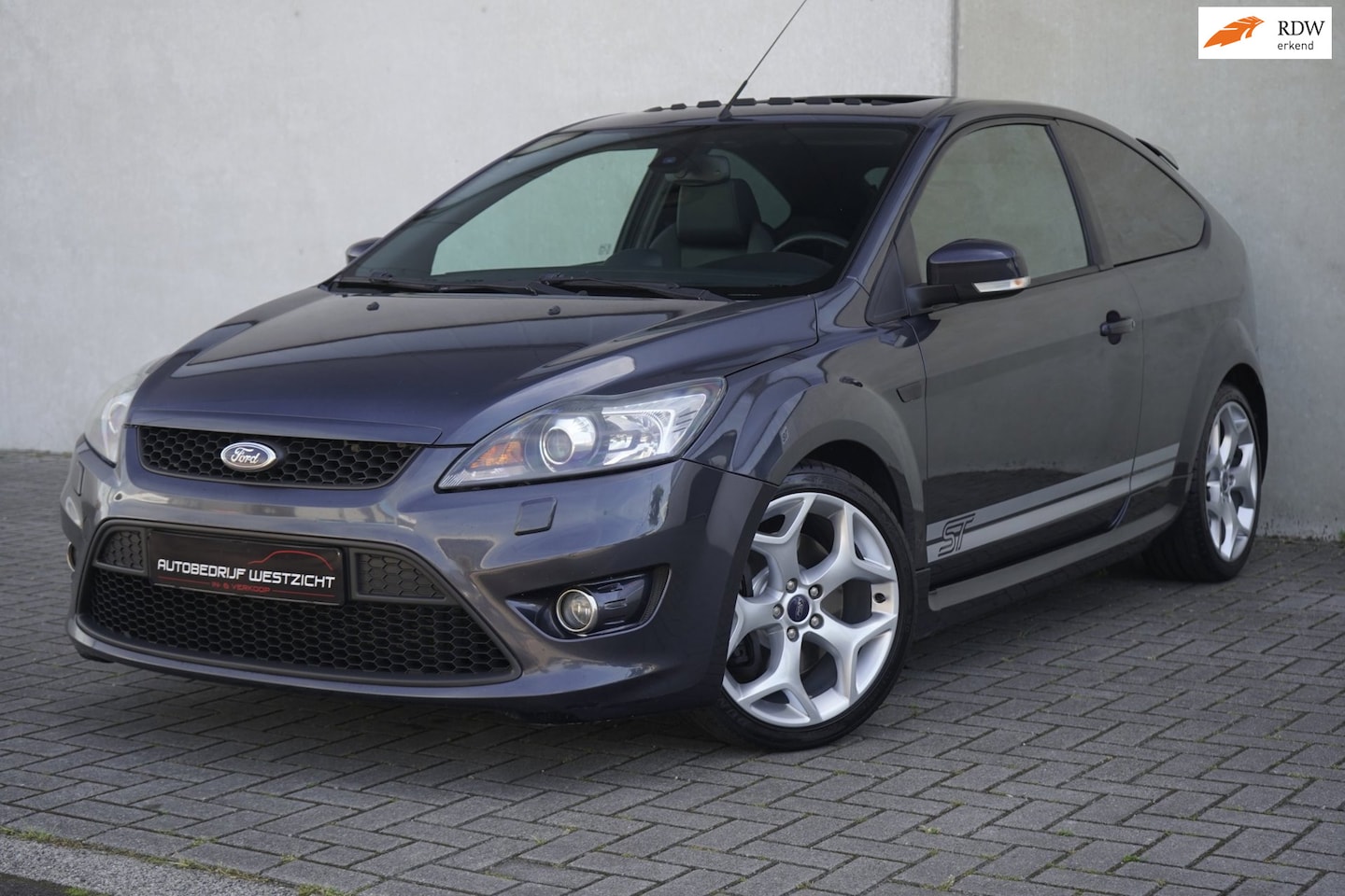 Ford Focus - 2.5 ST 225pk Facelift, Leder, Schuifdak, Key-less - AutoWereld.nl