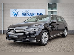 Volkswagen Passat - 1.4 TSI PHEV GTE Business Panodak/Trekhaak/virtual cockpit
