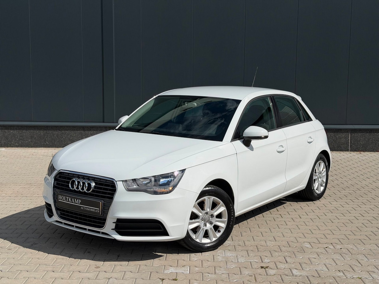 Audi A1 Sportback - 1.2 TFSI Attraction Pro Line | CRUISE | MMI | AIRCO - AutoWereld.nl