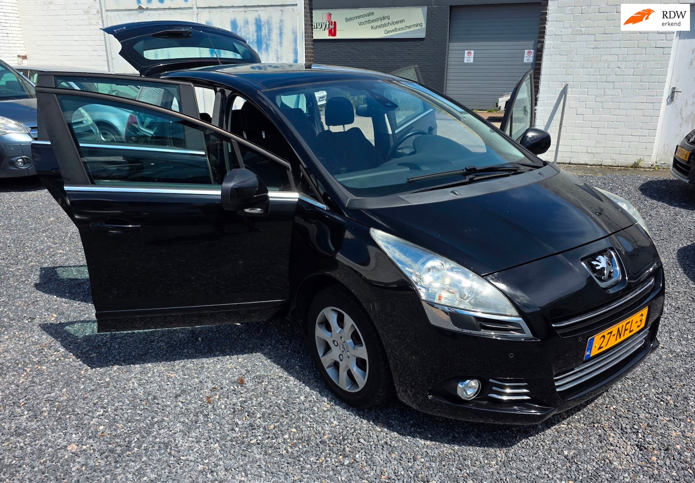 Peugeot 5008 - 1.6 VTi ST 7personen nwe apk netjes - AutoWereld.nl