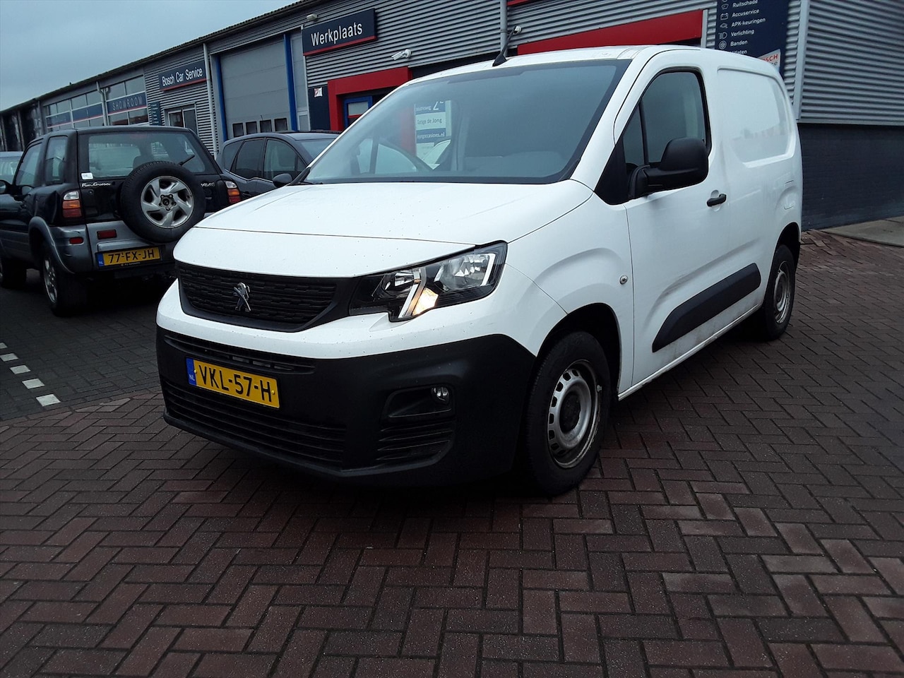 Peugeot Partner - 1.2 PureTech 110pk S&S 650kg Premium - AutoWereld.nl