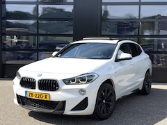BMW X2 - SDrive18i M-Sport Shadowline Pano Headup NL Auto