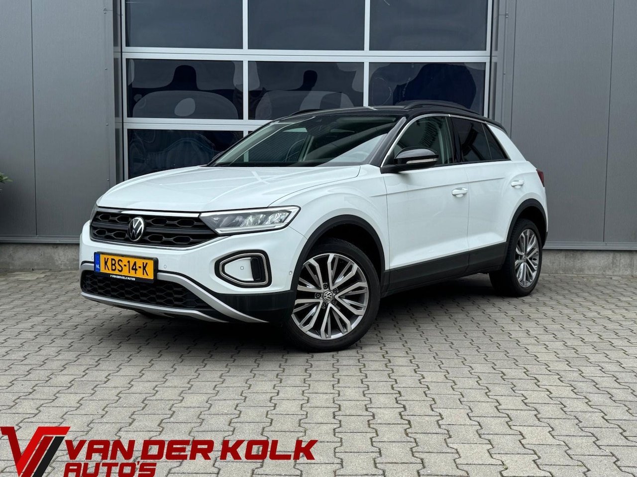 Volkswagen T-Roc - 1.5 TSI Life Business Automaat Nieuw Model | Digital Cockpit | Camera | LED | Carplay | Ad - AutoWereld.nl