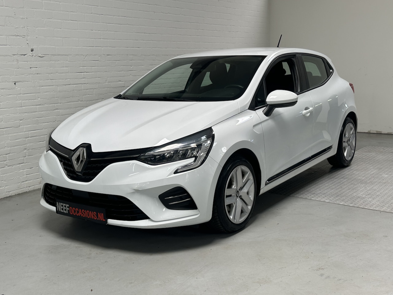 Renault Clio - 1.6 E-Tech Hybrid Business CLIMA / CRUISE / HYBRID 140 PK - AutoWereld.nl
