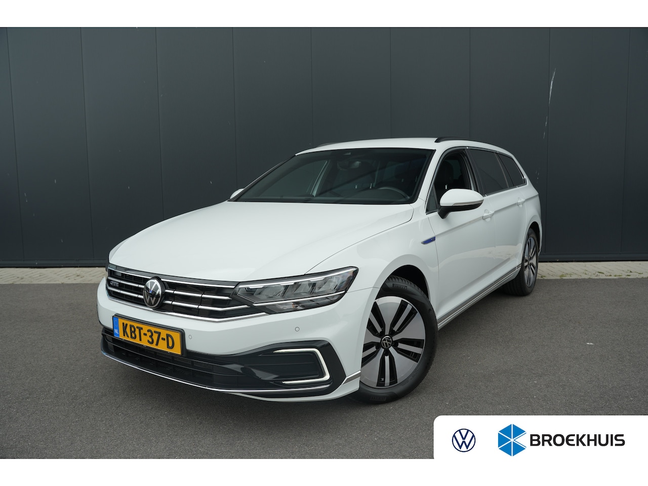 Volkswagen Passat Variant - 1.4 TSI PHEV GTE Business | Adaptive Cruise Controle | Trekhaak | Dodehoek Detectie | - AutoWereld.nl