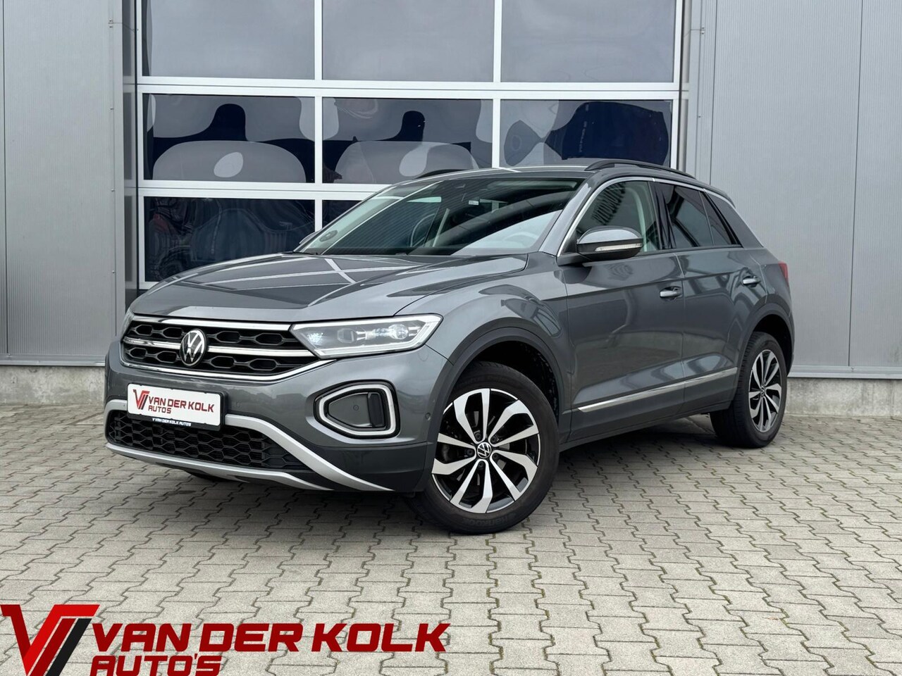 Volkswagen T-Roc - 1.5 TSI Style | Digital Cockpit | Camera | LED | CarPlay | Adaptive Cruise | Navigatie | D - AutoWereld.nl