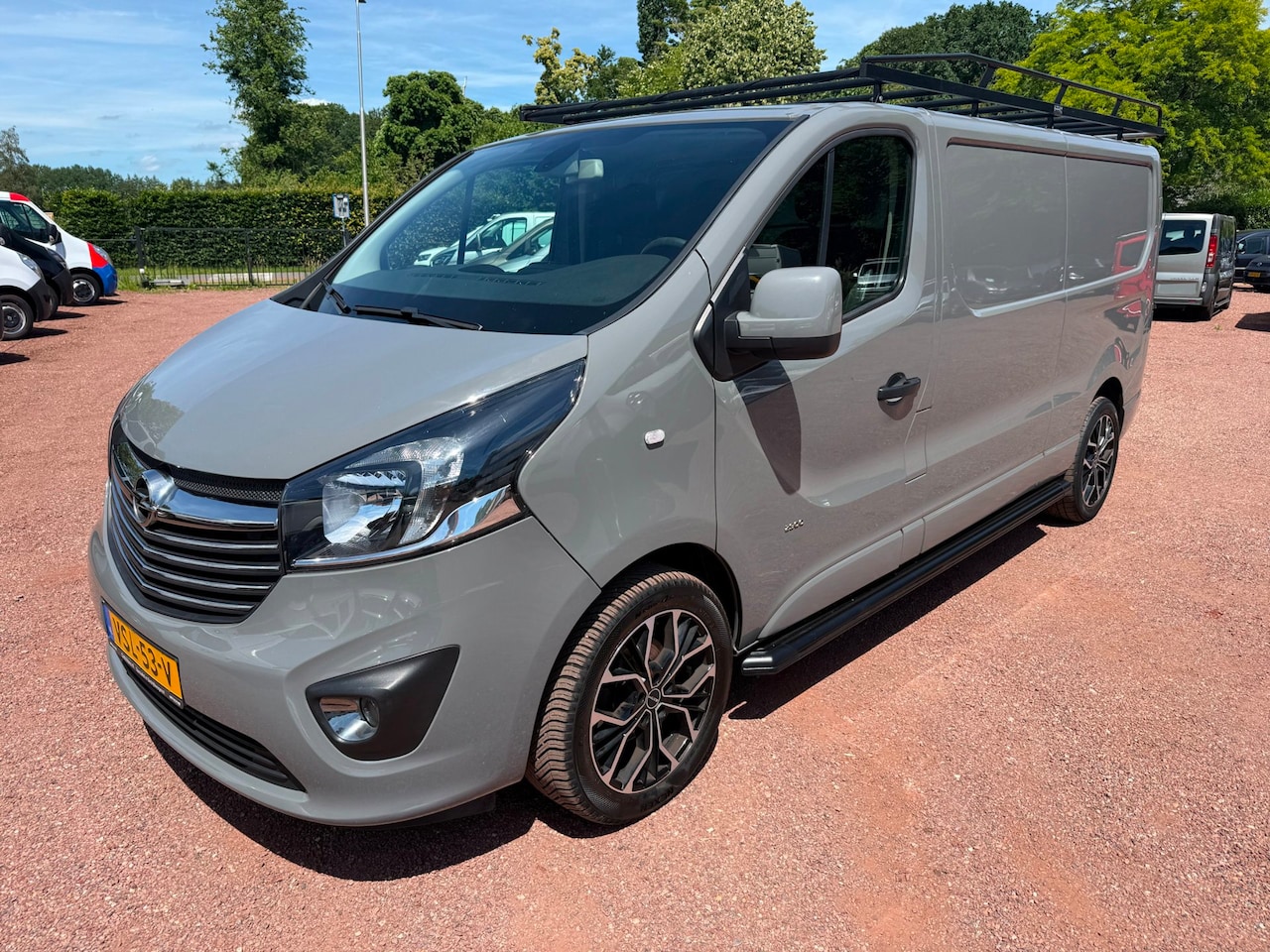 Opel Vivaro - 1.6 CDTI L2H1 Sport / Navi / Cruise / Airco (Renault Trafic) - AutoWereld.nl