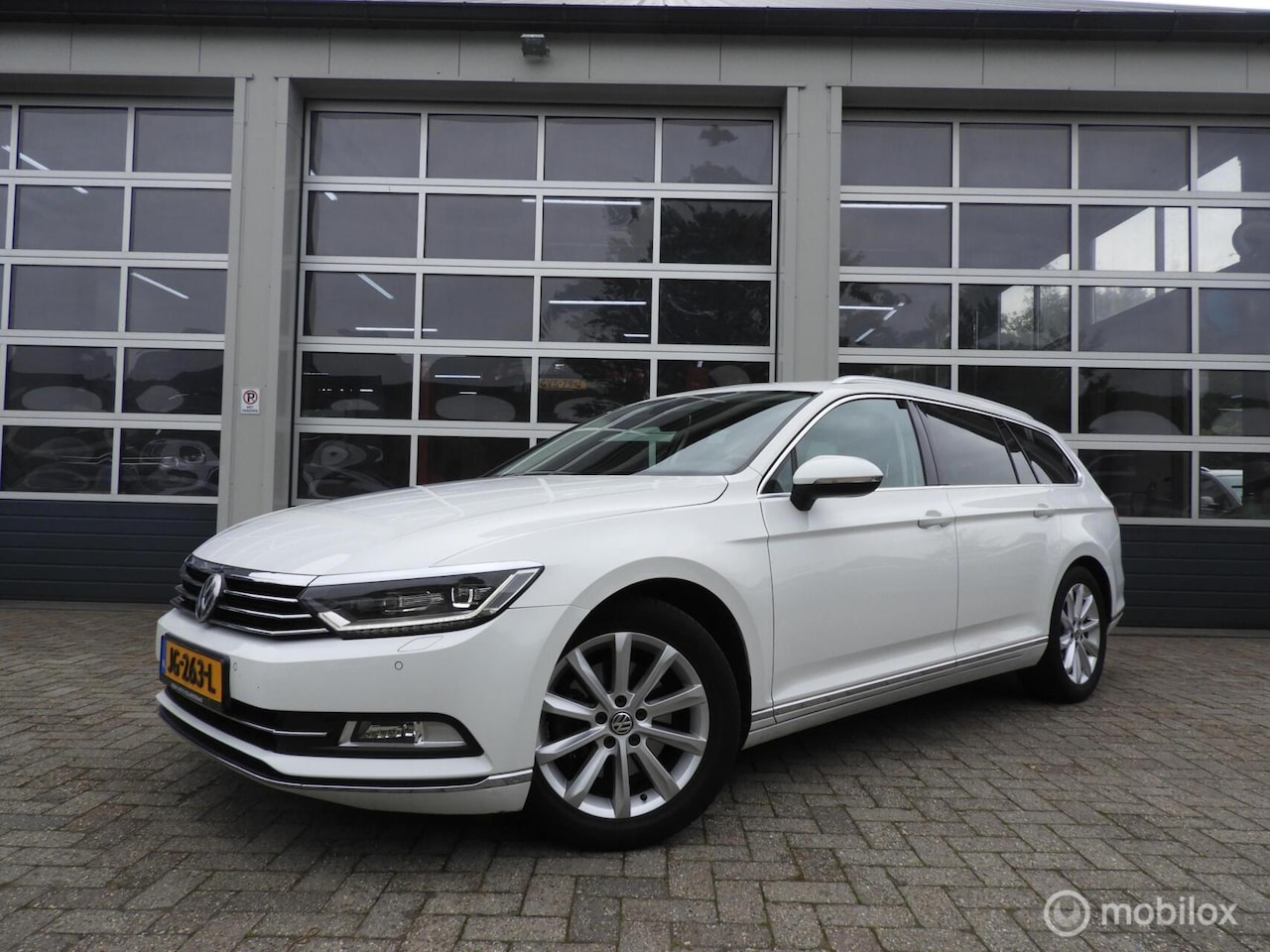 Volkswagen Passat Variant - 1.4 TSI Highline 1.4 TSI Highline , Xenon , Panormadak - AutoWereld.nl