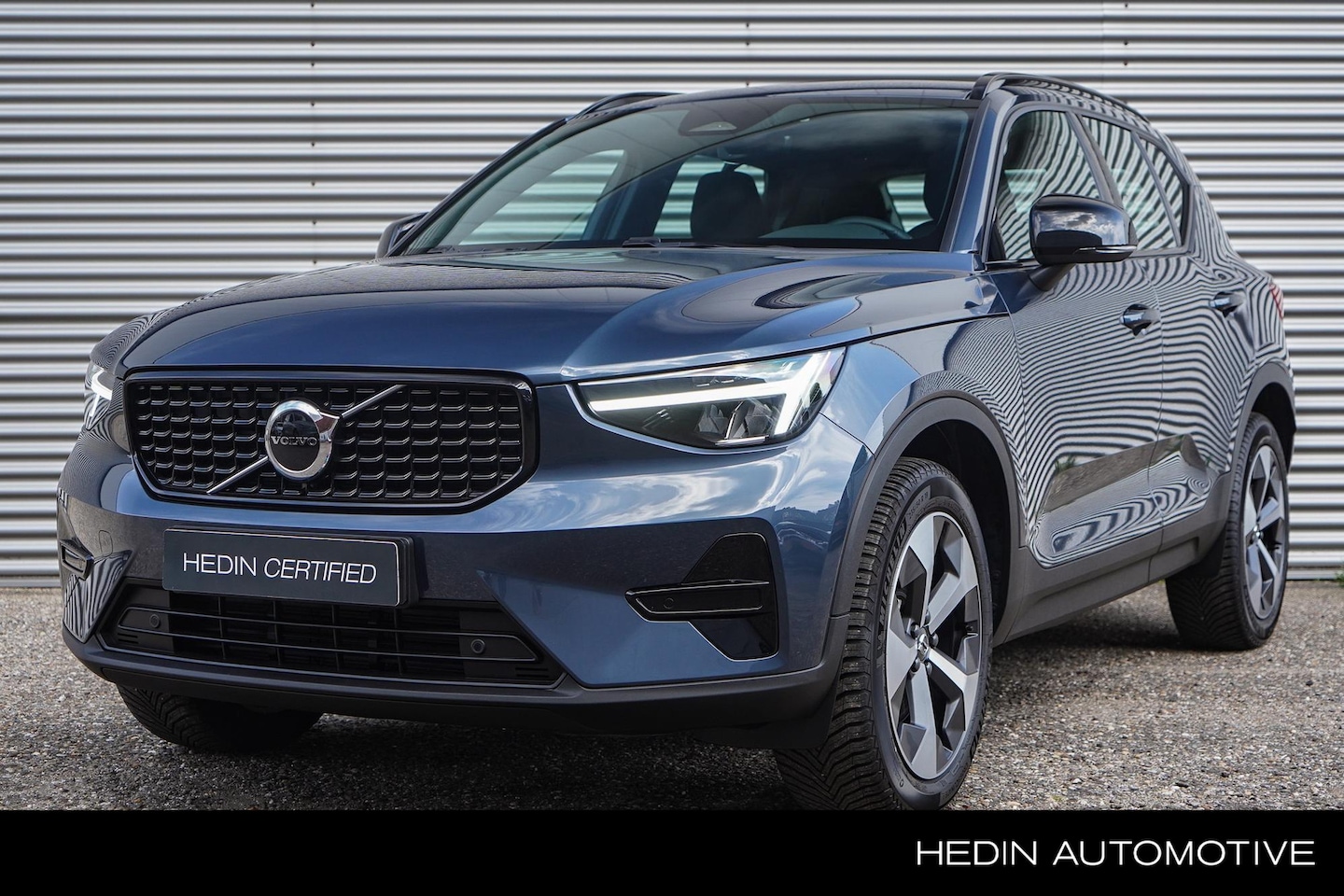 Volvo XC40 - B4 Plus Dark | Adaptive Cruise | BLIS | 19 inch | Trekhaak | Power Seats | Keyless | - AutoWereld.nl