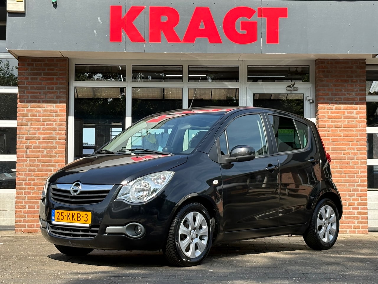 Opel Agila - Edition 1.0 65 pk pk - airco - Style pack - lichtmetaal - AutoWereld.nl