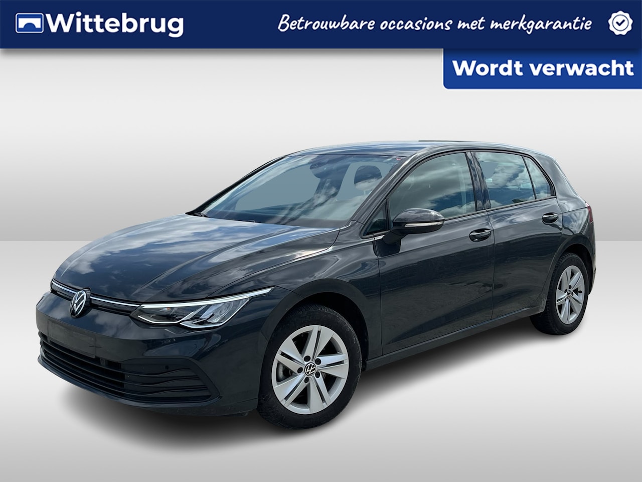 Volkswagen Golf - 1.5 eTSI 130PK Life Business / Digitale Cockpit / LED / Parkeersensoren V+A / Stuur + Stoe - AutoWereld.nl