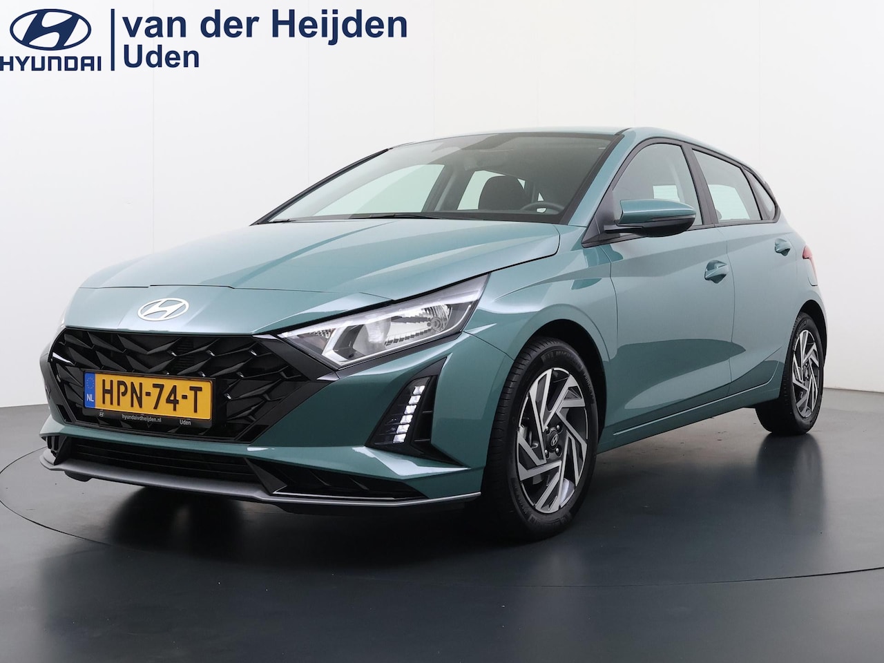 Hyundai i20 - 1.0 T-GDI 48V MHEV 100pk DCT Comfort RIJKLAAR Navigatie | Camera | Automaat - AutoWereld.nl