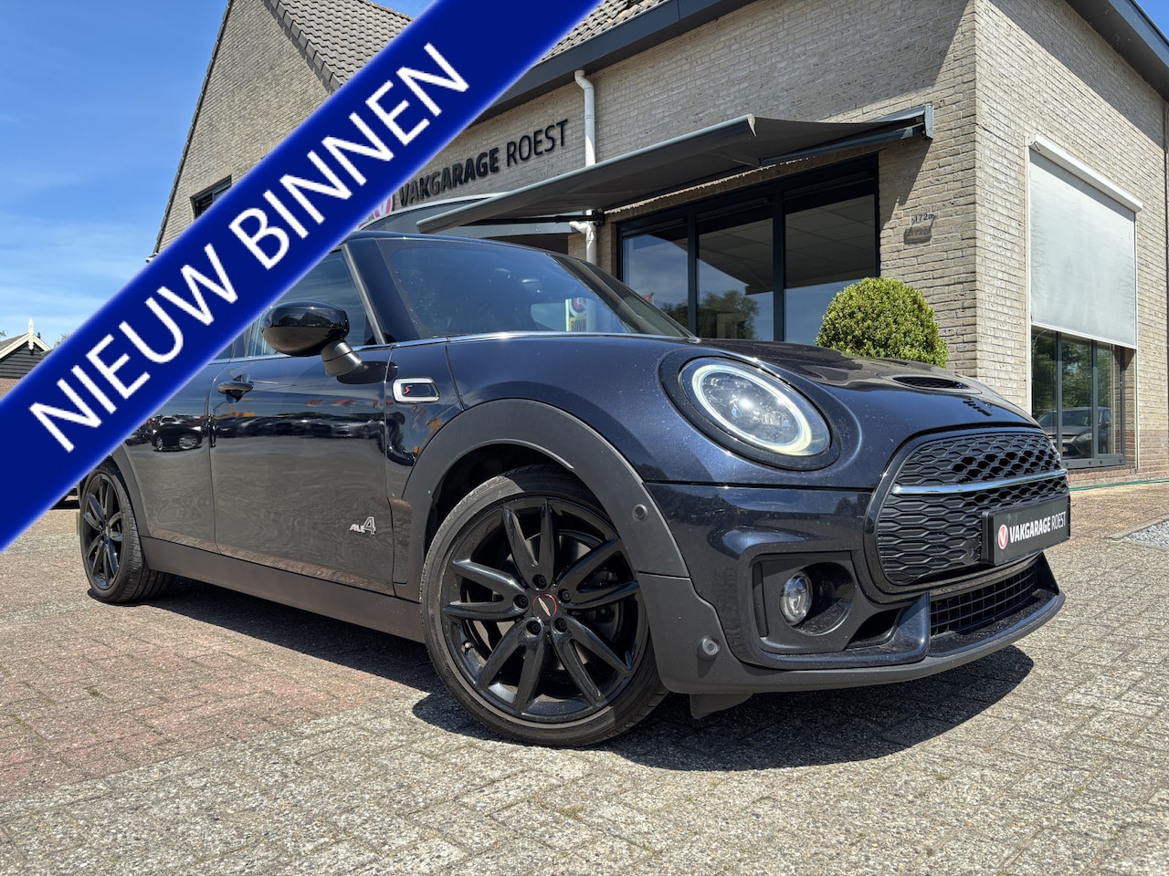 MINI Clubman - 2.0 Cooper S Automaat ALL4 John Cooper Works Camera / Full LED / Sportinterieur - AutoWereld.nl