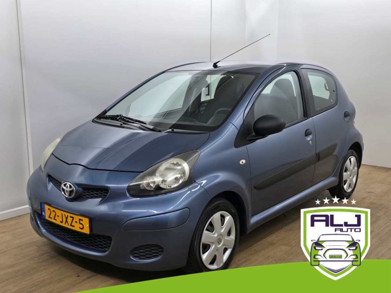 Toyota Aygo - Occasion 1.0-12V Access | 5 deurs | Trekhaak | Radio met aux | Leuke km stand | Leuke kleu - AutoWereld.nl