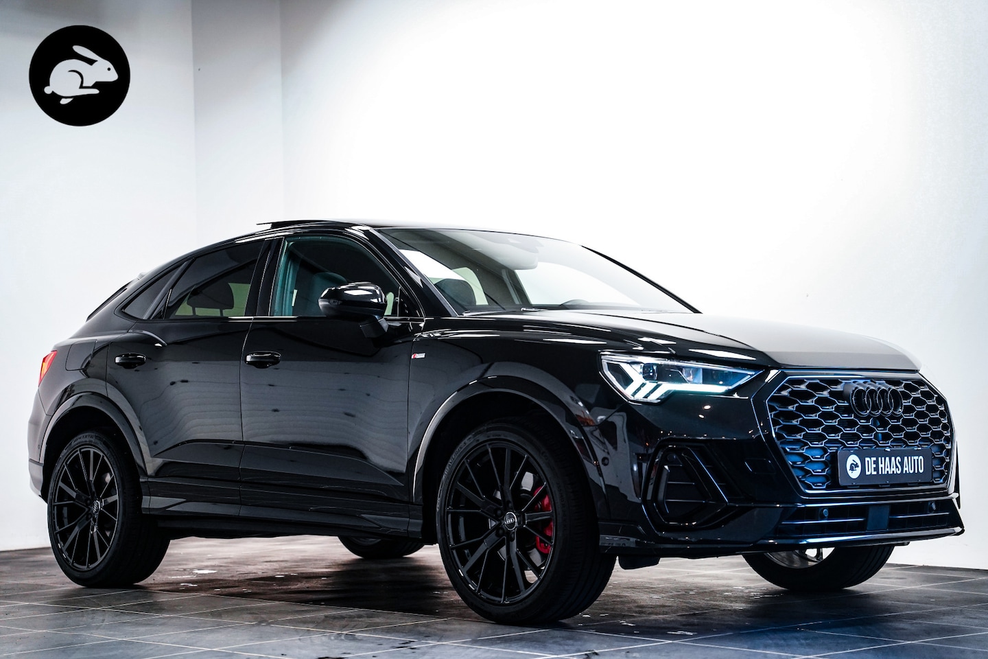 Audi Q3 Sportback - 45 TFSI e S-Line|Panodak|Stoelverwarming|Trekhaak|20inch - AutoWereld.nl