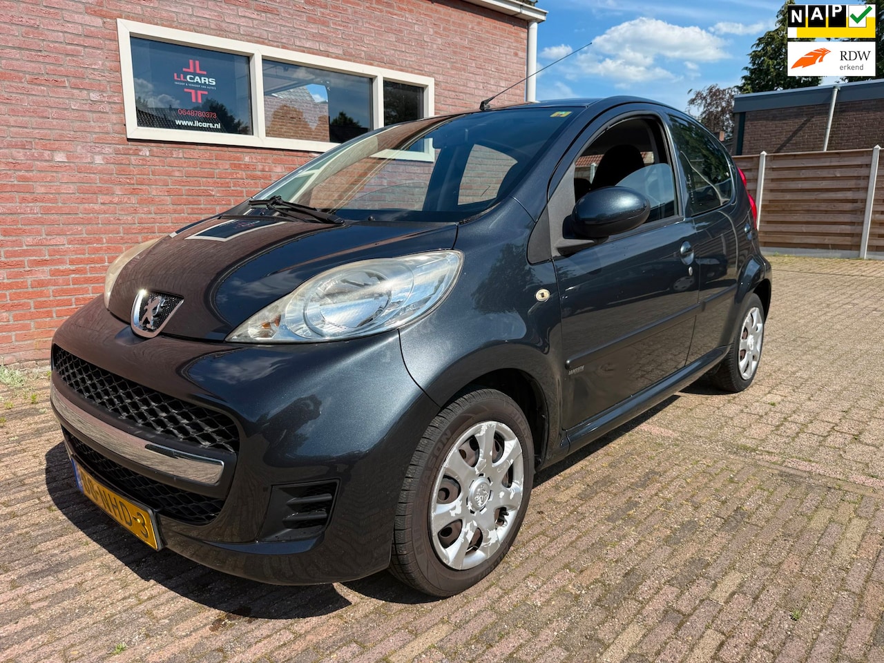 Peugeot 107 - 1.0-12V Airco APK 18-6-2027 CD aux 5 drs - AutoWereld.nl