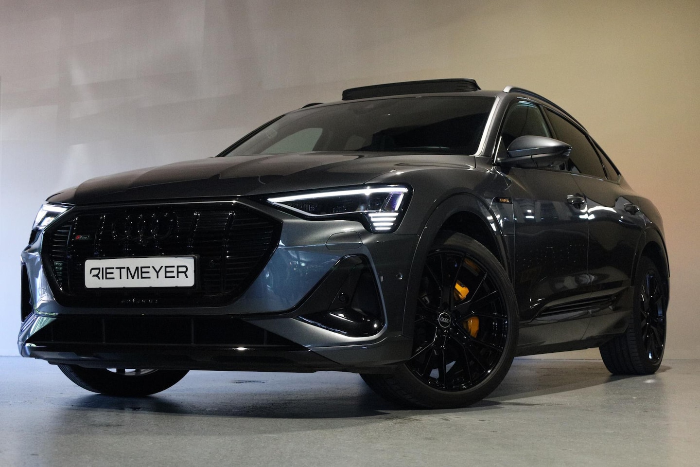 Audi e-tron Sportback - 55 quattro S edition 95 kWh |Pano |HUD | - AutoWereld.nl