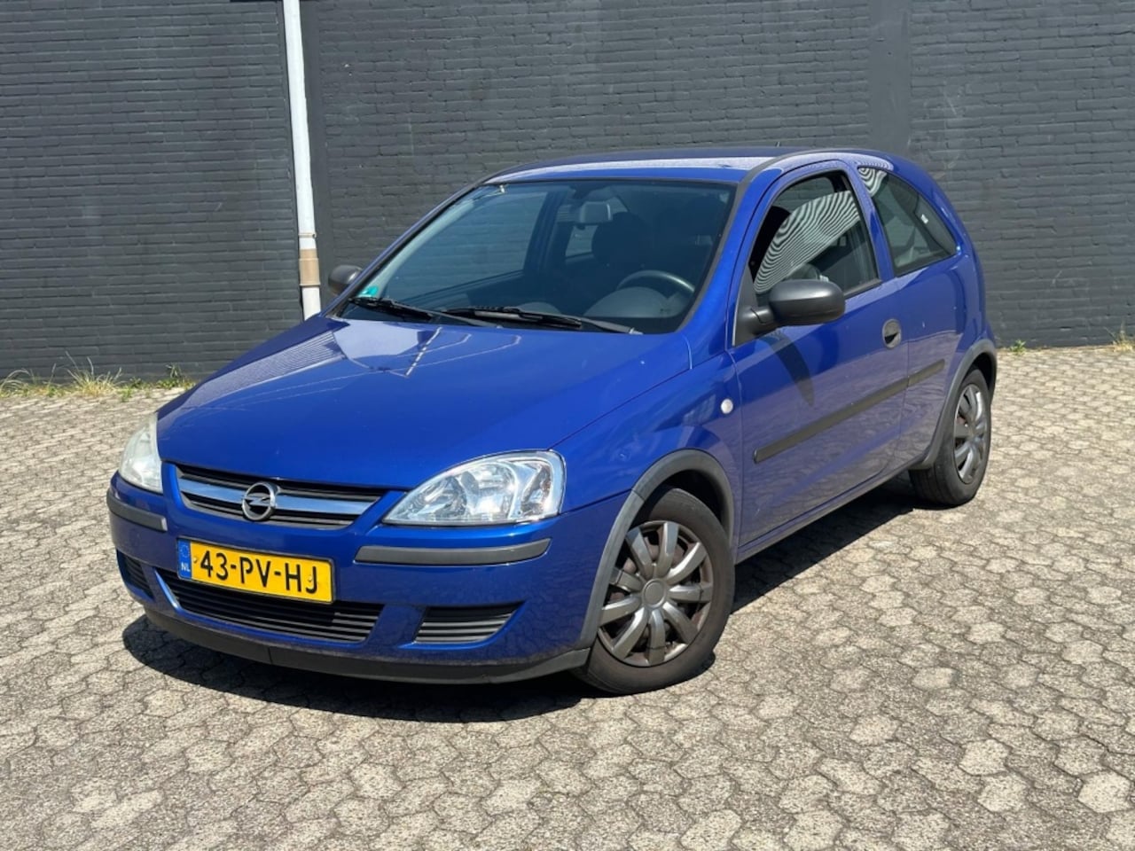 Opel Corsa - 1.2-16V Rhythm 1.2-16V Rhythm, APK 13-04-2027 - AutoWereld.nl