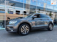 Volkswagen Tiguan - 2.0 TSI 4Motion Highline Business R