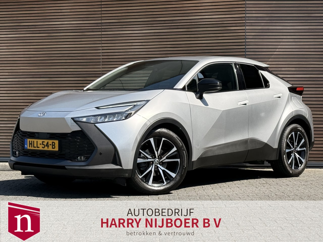 Toyota C-HR - 1.8 Hybrid 140 Dynamic Navi / Camera / Carplay / Lm Velgen - AutoWereld.nl