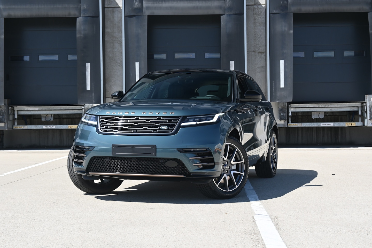 Land Rover Range Rover Velar - 2.0 P400e AWD Autobiography PHEV 2.0 P400e AWD Autobiography PHEV - AutoWereld.nl