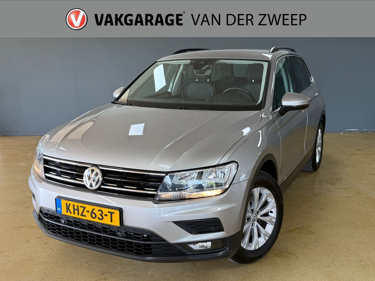 Volkswagen Tiguan - 1.5 TSI ACT Comfortline Business | Navigatie | Sensoren. - AutoWereld.nl