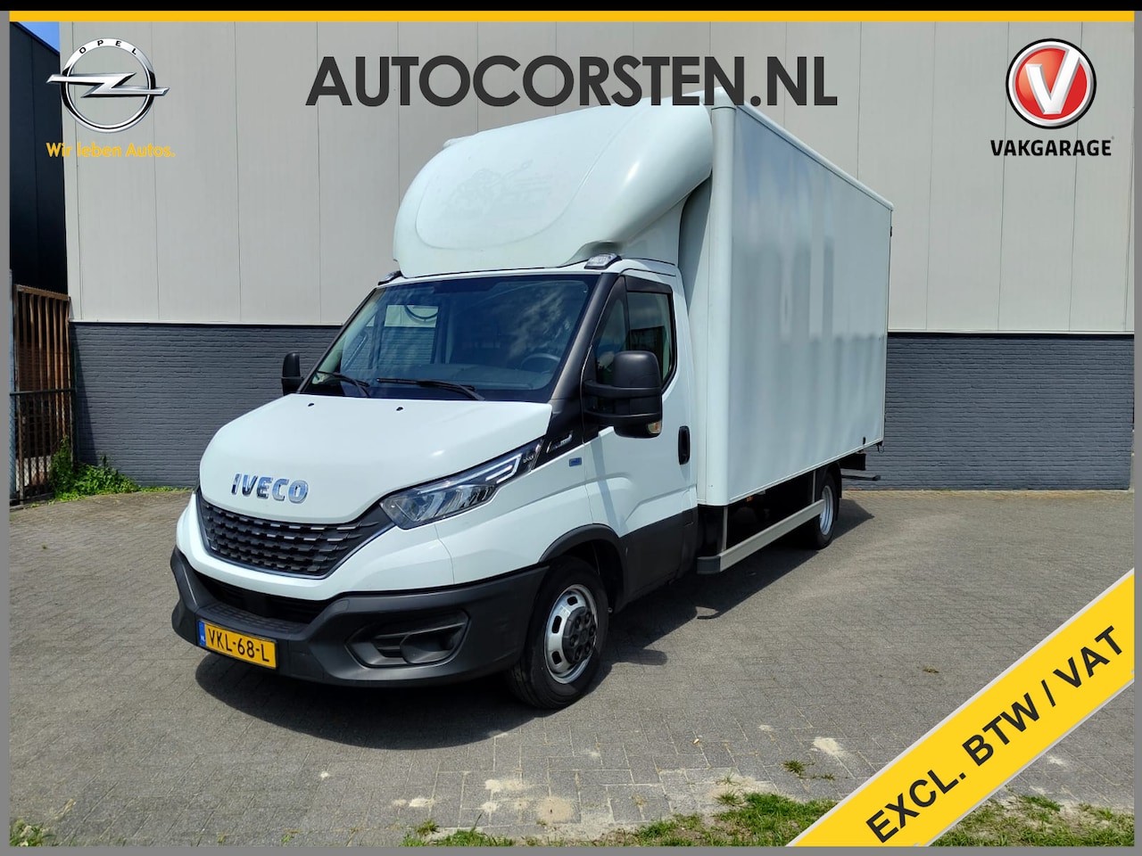 Iveco Daily - 35C16H 2.3 410 Automaat Meubelbak 3-Persoons Euro 6 Camera Navi Bluetooth Airco Cruise Con - AutoWereld.nl