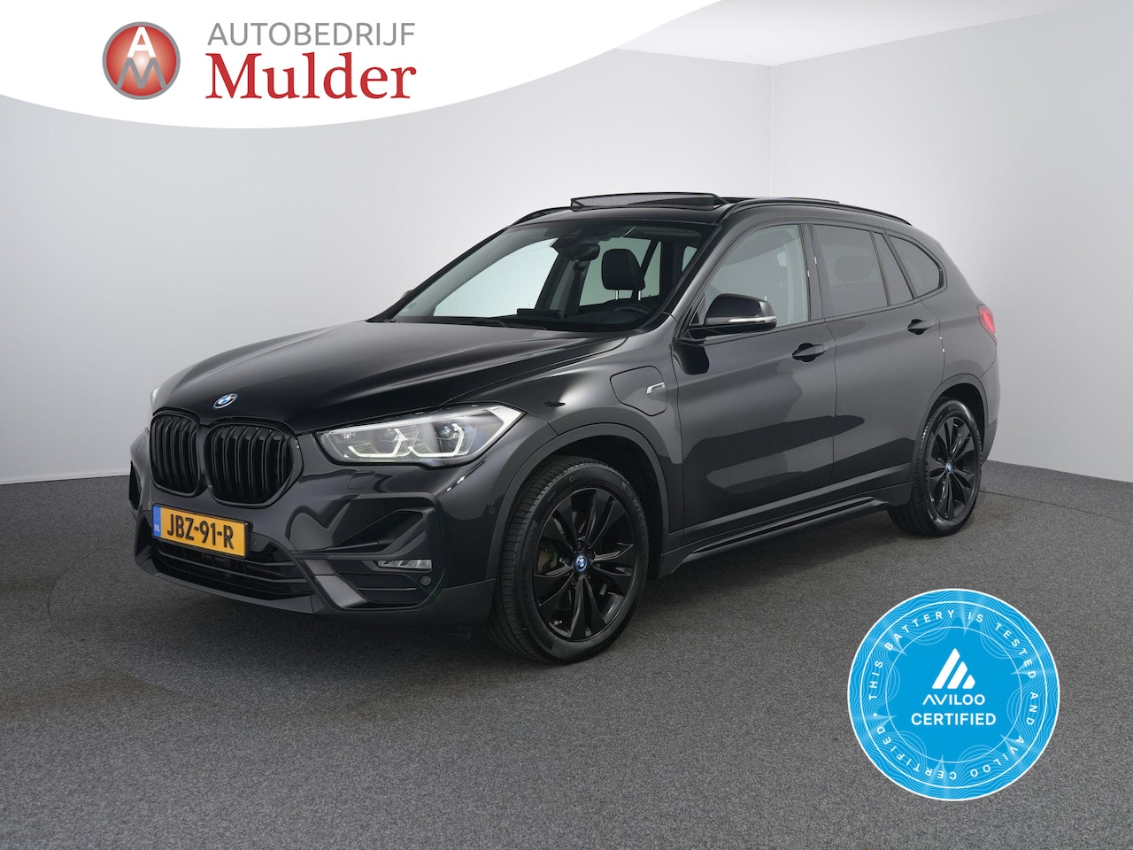 BMW X1 - xDrive25e | Pano | SOH 88.3% | LED | Leer | Keyless | HUD | - AutoWereld.nl