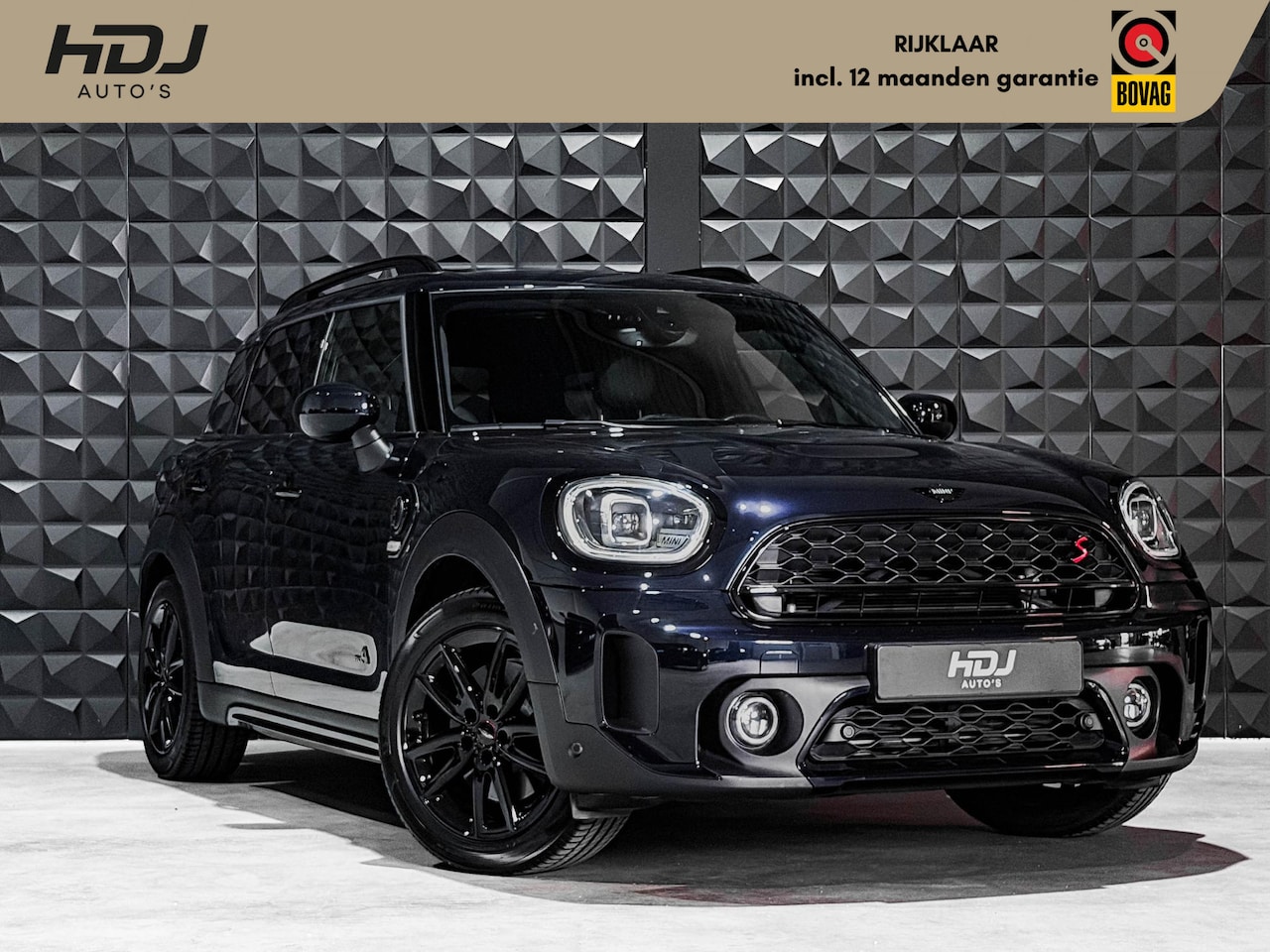 MINI Countryman - 1.5 Cooper S E ALL4 All Black | Pano | 18"| H/K | Memo |  Leer |  Adap. Cruise | - AutoWereld.nl