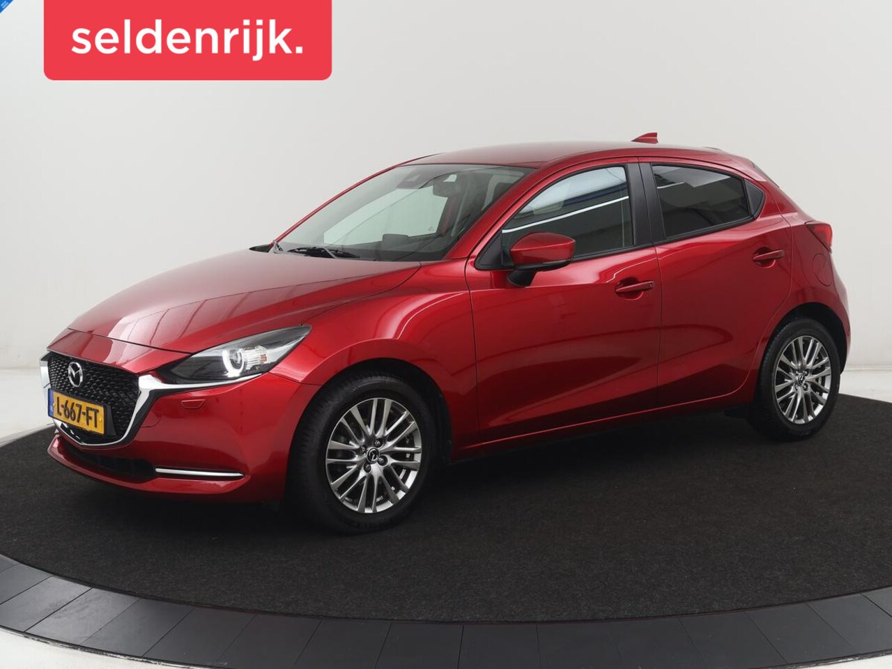 Mazda 2 - 1.5 Skyactiv-G Luxury | Stoel en stuurverwarming | Cruise control | Parkeersensoren | DAB - AutoWereld.nl