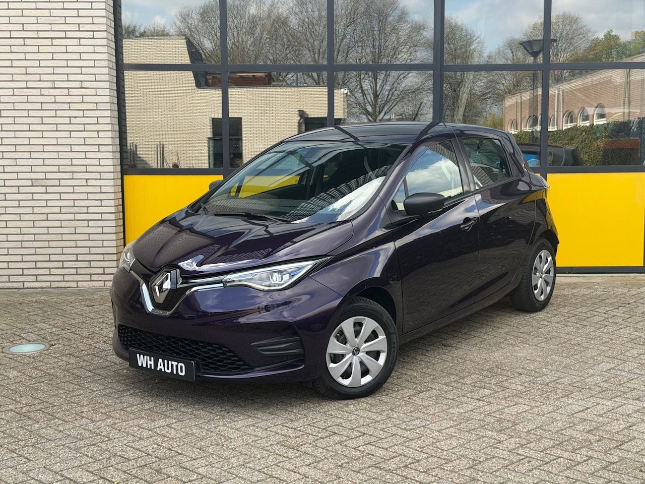 Renault Zoe - R110 Life 52 kWh incl accu!!!! stoel en stuurwielverwarming - AutoWereld.nl