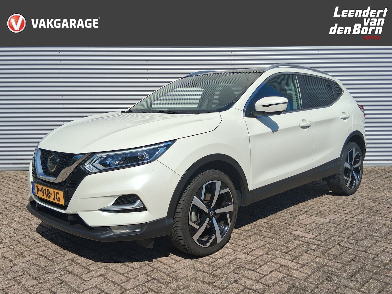 Nissan Qashqai - 1.3 DIG-T Premium Edition | Cruise control | Navi |  DAB | Apple Carplay/Android Auto | 36 - AutoWereld.nl