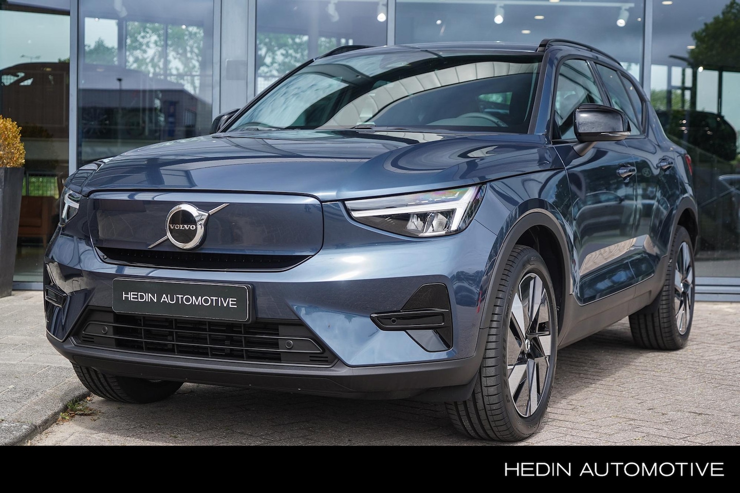 Volvo EX40 - Single Motor Extended Range Plus Europa 82 kWh | Elek. Stoelen + Geheugen | Stoel & Stuurv - AutoWereld.nl