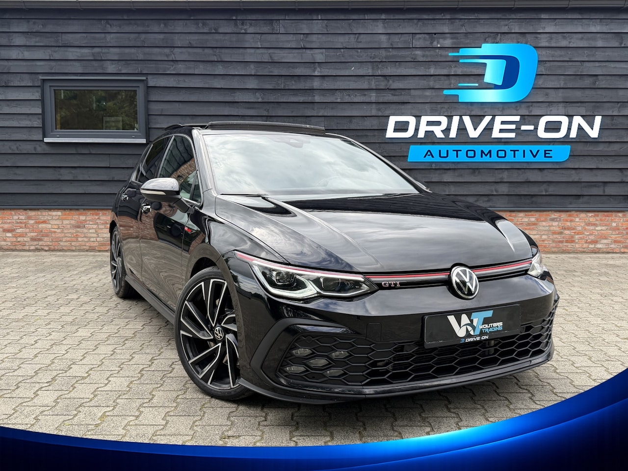 Volkswagen Golf - 2.0 TSI GTI - Pano - IQ Light - H/K - ACC - AutoWereld.nl