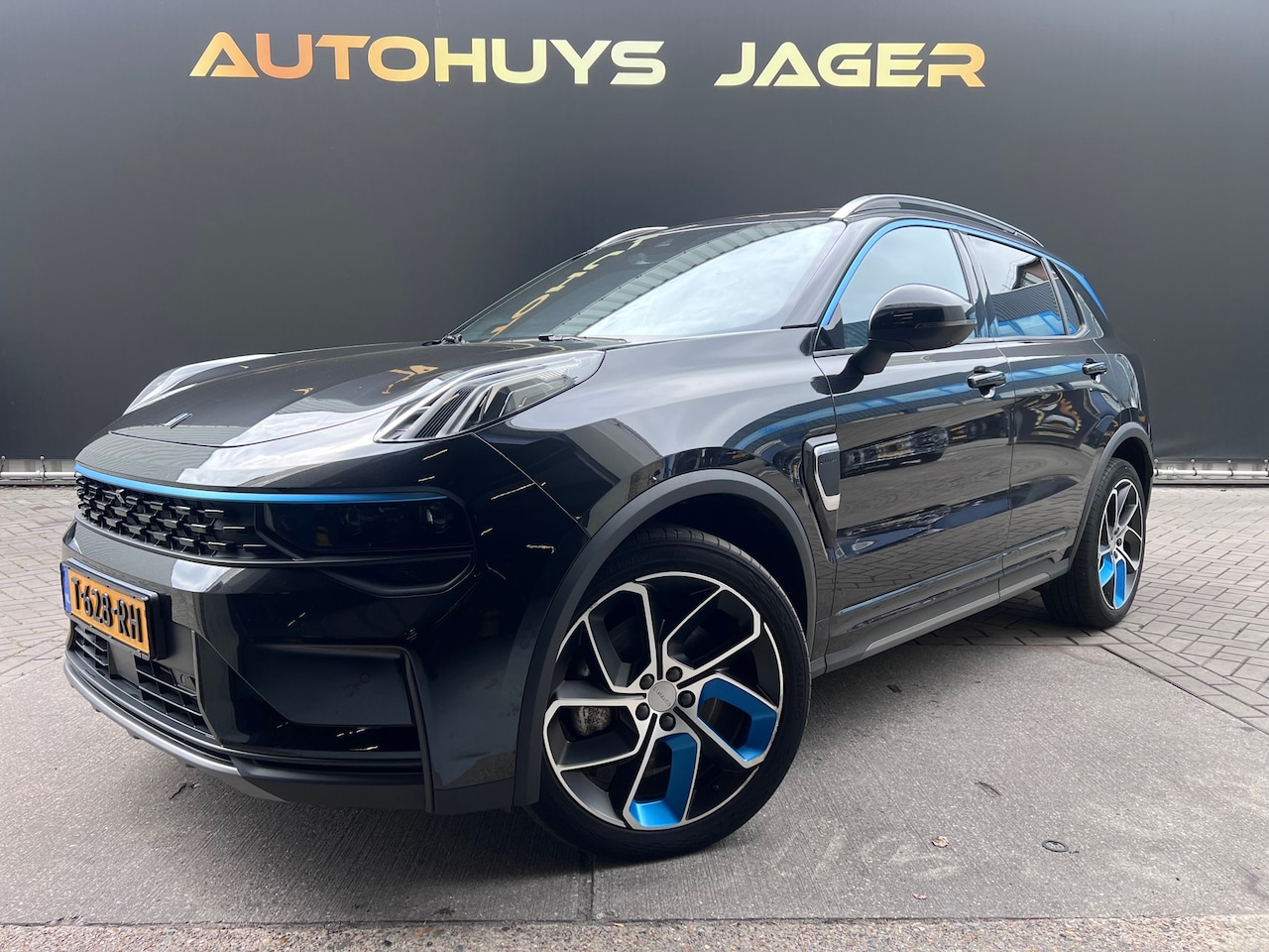 Lynk & Co 01 - 1.5 - Pano Carplay Memory stoelen Stoelverwarming - AutoWereld.nl