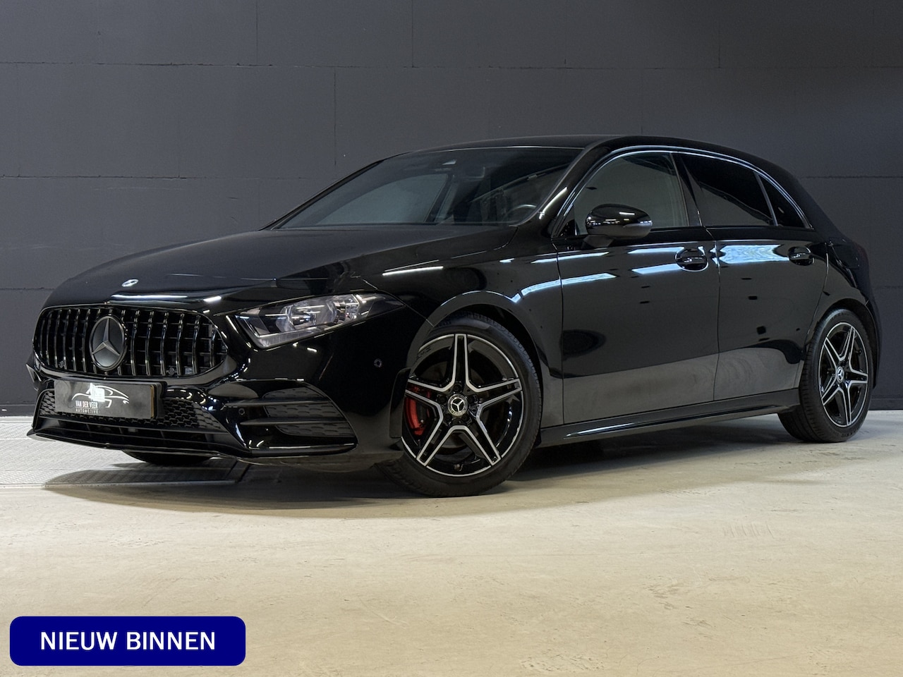 Mercedes-Benz A-klasse - 180 Business Solution AMG | Sfeerverlichting | Leder | Stoelverwarming - AutoWereld.nl