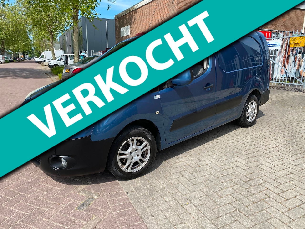 Peugeot Partner - 122 1.6 HDI L2 XT Lang / Airco / 2010/ Elek ramen / Elek Spiegels / APK 28-10-2026 / Sport - AutoWereld.nl