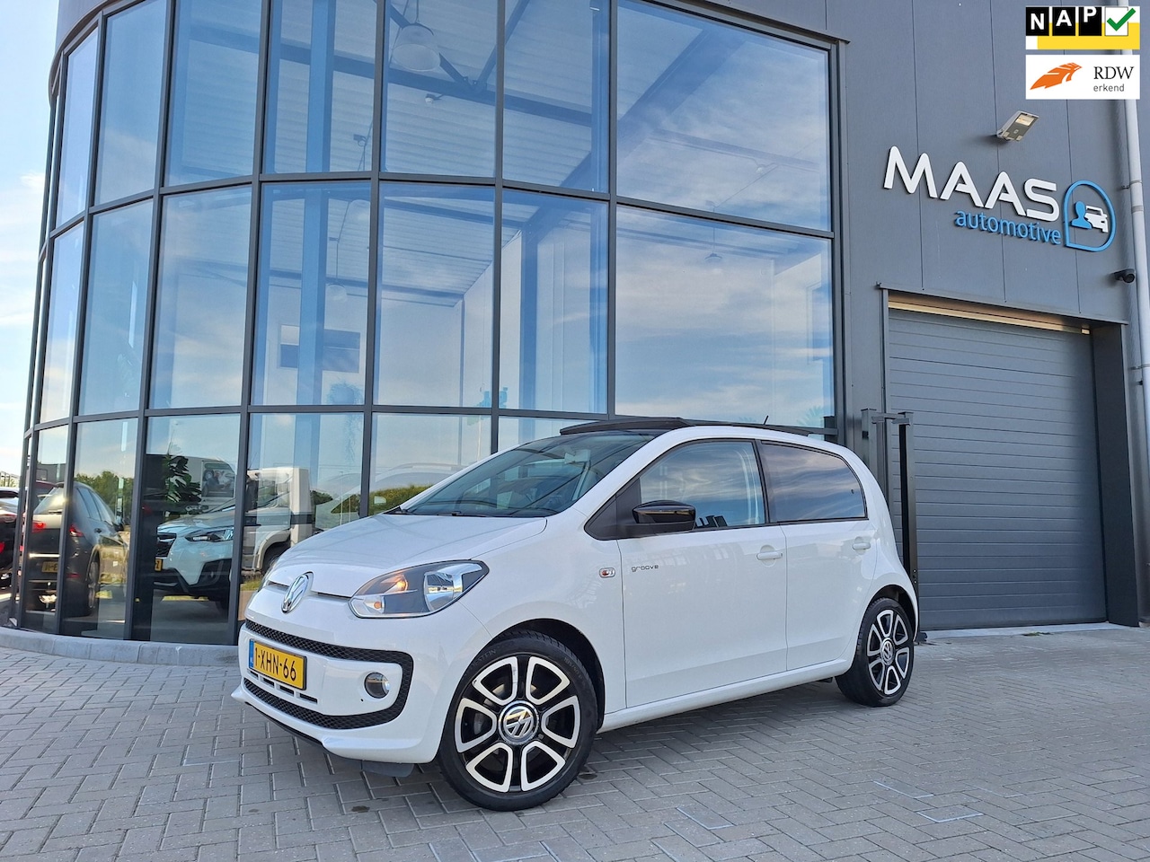 Volkswagen Up! - 1.0 groove up! BlueMotion PANO|CRUISE|PDC - AutoWereld.nl