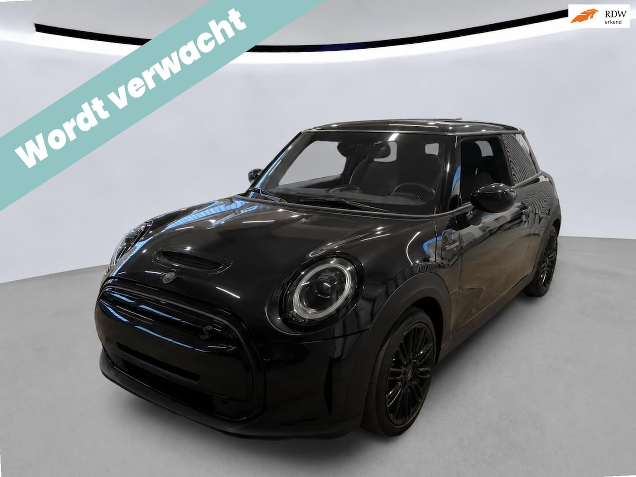 MINI Electric - Cooper SE Electric Collection|Black Style|Automaat|Led|Navi|Panodak|SportstoelenSOH 95.5% - AutoWereld.nl