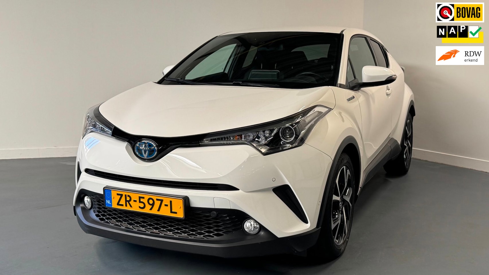 Toyota C-HR - 1.8 Hybrid Style Ultimate | NL-AUTO | 1E EIGENAAR | AFN. TREKHAAK | DEALER OND. | - AutoWereld.nl