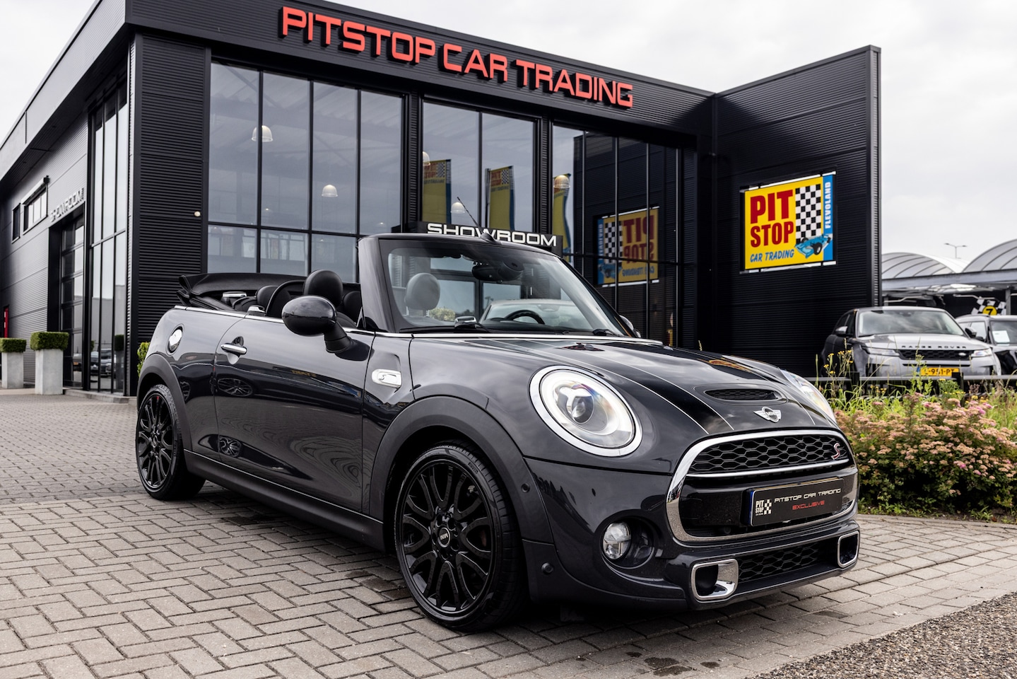 MINI Cabrio - Mini 2.0 Cooper S Chili, JCW 192 PK, Head-Up, Dealer Onderhouden, Navi, Stoelverwarming - AutoWereld.nl