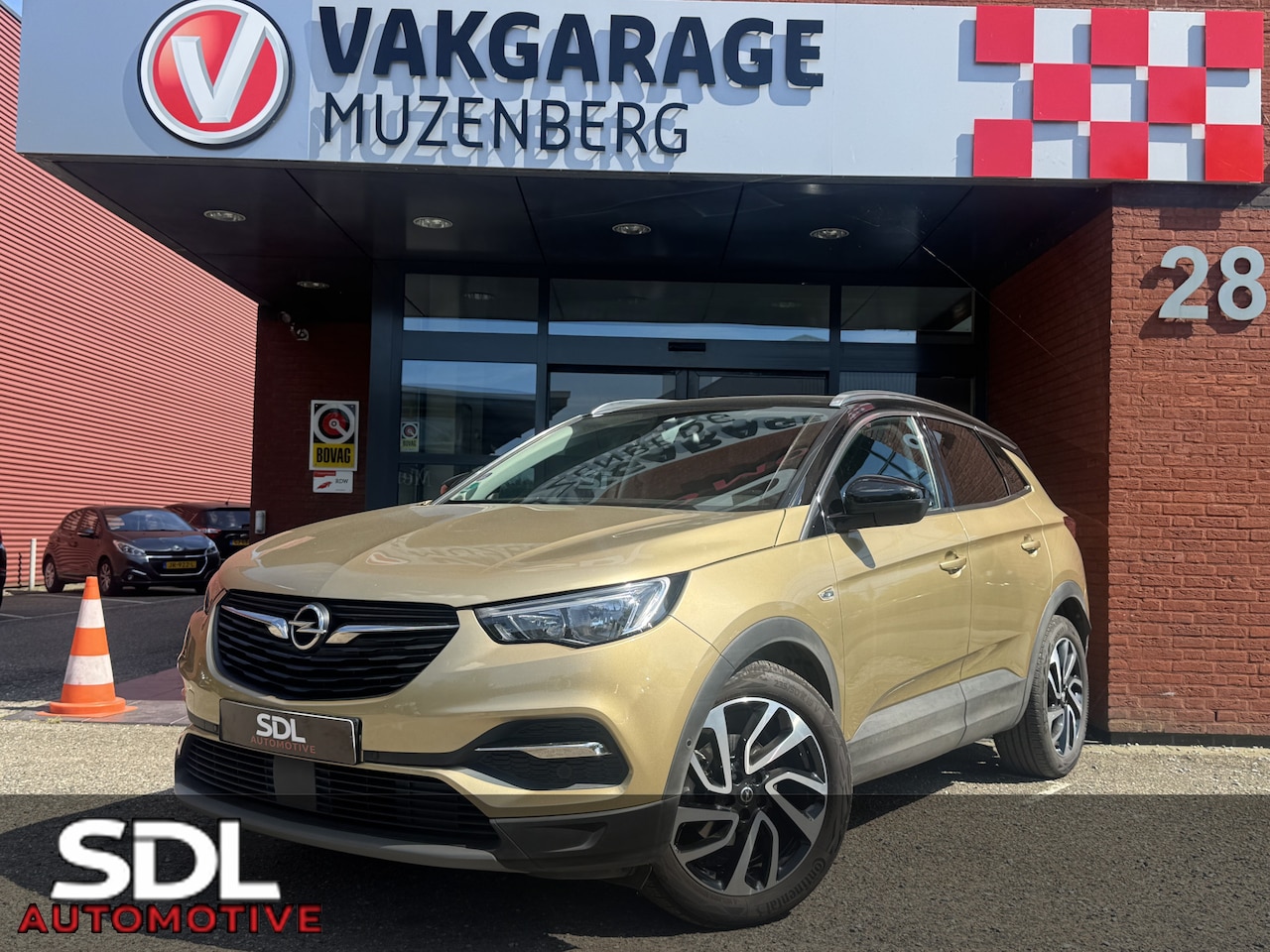 Opel Grandland X - 1.2 Turbo Ultimate // MEMORY SEATS // DODENHOEK SENSOR // STOEL VERKOELING- VERWARMING // - AutoWereld.nl